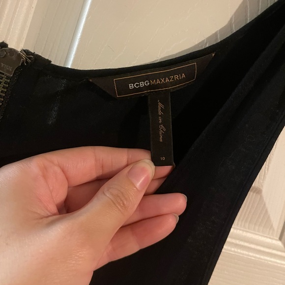 Cute two tone party dress with belt from BCBGmaxazria - Picture 3 of 5